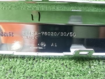 МОЛДИНГ РЕШЕТКИ РАДИАТОРА НА LEXUS CT200H ZWA10