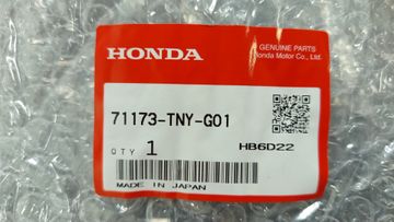 МОЛДИНГ РЕШЕТКИ РАДИАТОРА НА HONDA CR-V RW2