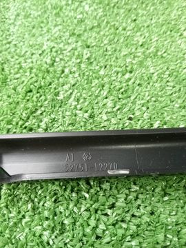 МОЛДИНГ НА БАМПЕР НА TOYOTA AURIS NZE181H