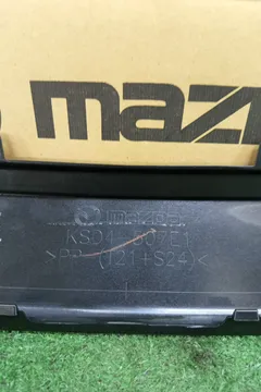 МОЛДИНГ НА БАМПЕР НА MAZDA CX-8 KG2P