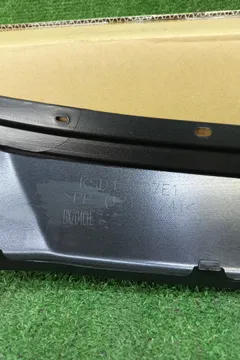 МОЛДИНГ НА БАМПЕР НА MAZDA CX-8 KG2P