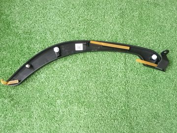 НАКЛАДКА НА ДВЕРЬ НА TOYOTA COROLLA CROSS MXGA10