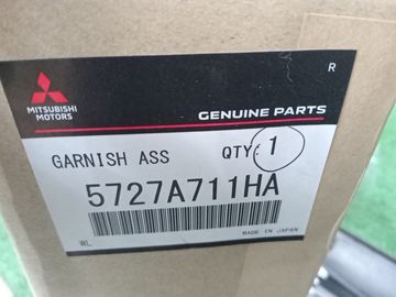 НАКЛАДКА НА ДВЕРЬ НА MITSUBISHI ECLIPSE CROSS GK1W
