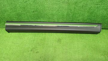 НАКЛАДКА НА ДВЕРЬ НА MAZDA CX-8 KG2P