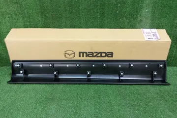 НАКЛАДКА НА ДВЕРЬ НА MAZDA CX-8 KG2P