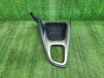 КОНСОЛЬ КПП НА TOYOTA YARIS MXPH10