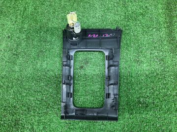 КОНСОЛЬ КПП НА TOYOTA COROLLA FIELDER NZE121G