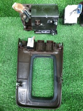 КОНСОЛЬ КПП НА TOYOTA MARK II GX90