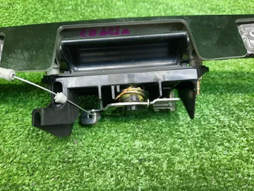 НАКЛАДКА ПЯТОЙ ДВЕРИ НА TOYOTA COROLLA SPACIO ZZE124N