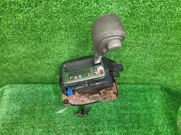 РУЧКА ПЕРЕКЛЮЧЕНИЯ АКПП НА TOYOTA PROGRES JCG10