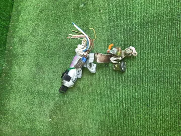 ЗАМОК ЗАЖИГАНИЯ НА TOYOTA CARINA AT212