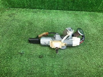 ЗАМОК ЗАЖИГАНИЯ НА NISSAN WINGROAD WFY11