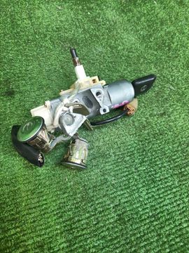 ЗАМОК ЗАЖИГАНИЯ НА NISSAN WINGROAD WFY11