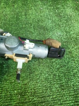 ЗАМОК ЗАЖИГАНИЯ НА NISSAN WINGROAD WFY11