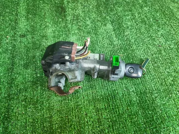 ЗАМОК ЗАЖИГАНИЯ НА HONDA FIT GD1