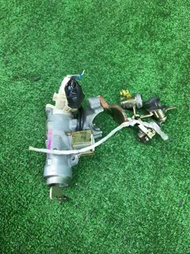 ЗАМОК ЗАЖИГАНИЯ НА TOYOTA COROLLA SPACIO AE111N