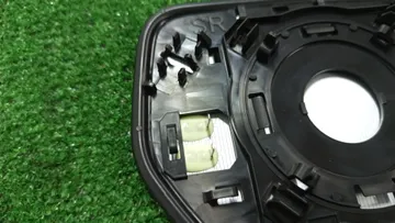 ПОЛОТНО ЗЕРКАЛА НА TOYOTA AQUA MXPK10