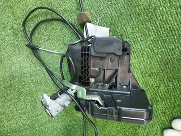 ЗАМОК ДВЕРИ НА MERCEDES-BENZ E-CLASS W211