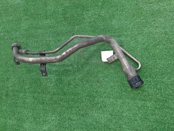 ГОРЛОВИНА ТОПЛИВНОГО БАКА НА TOYOTA IPSUM SXM10G