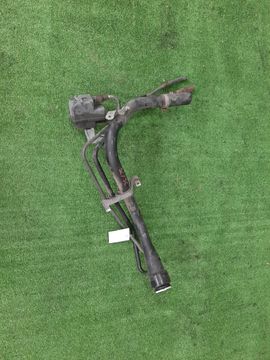 ГОРЛОВИНА ТОПЛИВНОГО БАКА НА TOYOTA BELTA SCP92