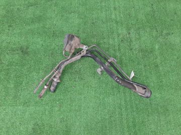 ГОРЛОВИНА ТОПЛИВНОГО БАКА НА TOYOTA BELTA SCP92