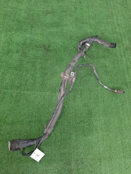 ГОРЛОВИНА ТОПЛИВНОГО БАКА НА TOYOTA PREMIO ZZT240