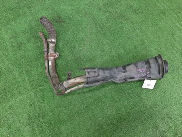 ГОРЛОВИНА ТОПЛИВНОГО БАКА НА TOYOTA CAMRY GRACIA SXV20