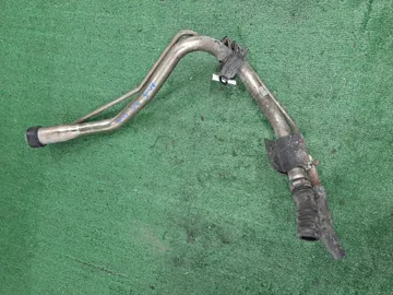 ГОРЛОВИНА ТОПЛИВНОГО БАКА НА TOYOTA HARRIER ACU15W
