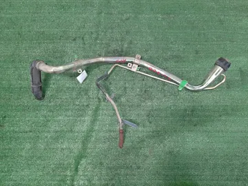 ГОРЛОВИНА ТОПЛИВНОГО БАКА НА TOYOTA COROLLA SPACIO ZZE122N