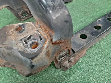 БАЛКА ПОД ДВС НА TOYOTA NOAH SR50G 3S-FE