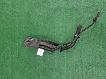 ГОРЛОВИНА ТОПЛИВНОГО БАКА НА TOYOTA SPRINTER AE110