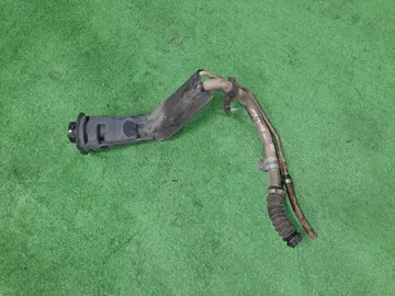 ГОРЛОВИНА ТОПЛИВНОГО БАКА НА TOYOTA CAMRY GRACIA SXV20