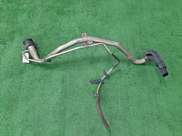ГОРЛОВИНА ТОПЛИВНОГО БАКА НА TOYOTA ALLEX ZZE122
