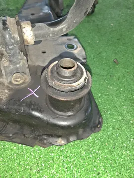 БАЛКА ПОД ДВС НА NISSAN X-TRAIL NT31 MR20DE