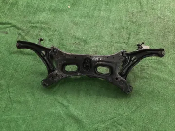 БАЛКА ПОД ДВС НА HONDA FIT GK3 L13B