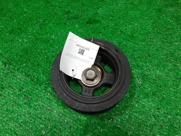 ШКИВ КОЛЕНВАЛА НА TOYOTA ISIS ZNM10G 1ZZ-FE