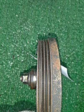 ШКИВ КОЛЕНВАЛА НА TOYOTA VITZ SCP13 2SZ-FE