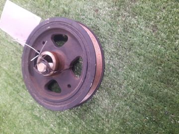 ШКИВ КОЛЕНВАЛА НА TOYOTA COROLLA RUMION ZRE152N 2ZR-FAE