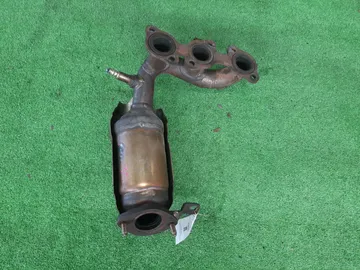 КОЛЛЕКТОР ВЫПУСКНОЙ НА TOYOTA HARRIER MCU36W 1MZ-FE