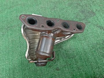 КОЛЛЕКТОР ВЫПУСКНОЙ НА TOYOTA SIENTA NCP85G 1NZ-FE