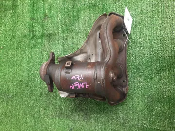 КОЛЛЕКТОР ВЫПУСКНОЙ НА TOYOTA WISH ZNE14G 1ZZ-FE