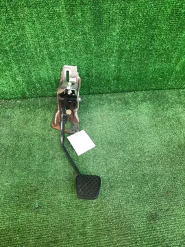 ПЕДАЛЬ СЦЕПЛЕНИЯ НА HONDA ACCORD CF3 F18B