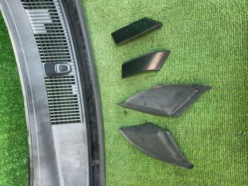 ПЛАНКА НА СТЕКЛООЧИСТИТЕЛЬ НА TOYOTA YARIS CROSS MXPJ10