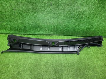 ПЛАНКА НА СТЕКЛООЧИСТИТЕЛЬ НА TOYOTA LAND CRUISER VJA300W