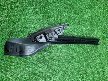 ПЛАНКА НА СТЕКЛООЧИСТИТЕЛЬ НА TOYOTA COROLLA CROSS ZSG10