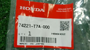 ПЛАНКА НА СТЕКЛООЧИСТИТЕЛЬ НА HONDA VEZEL RU1