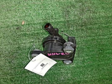 ПОМПА ИНВЕРТОРА НА TOYOTA PRIUS NHW20 1NZ-FXE