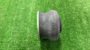 ПОДУШКА КУЗОВА НА TOYOTA FJ CRUISER GSJ15