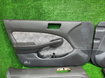 ОБШИВКА ДВЕРЕЙ НА HONDA ACCORD CF4