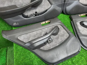 ОБШИВКА ДВЕРЕЙ НА HONDA ACCORD CF4